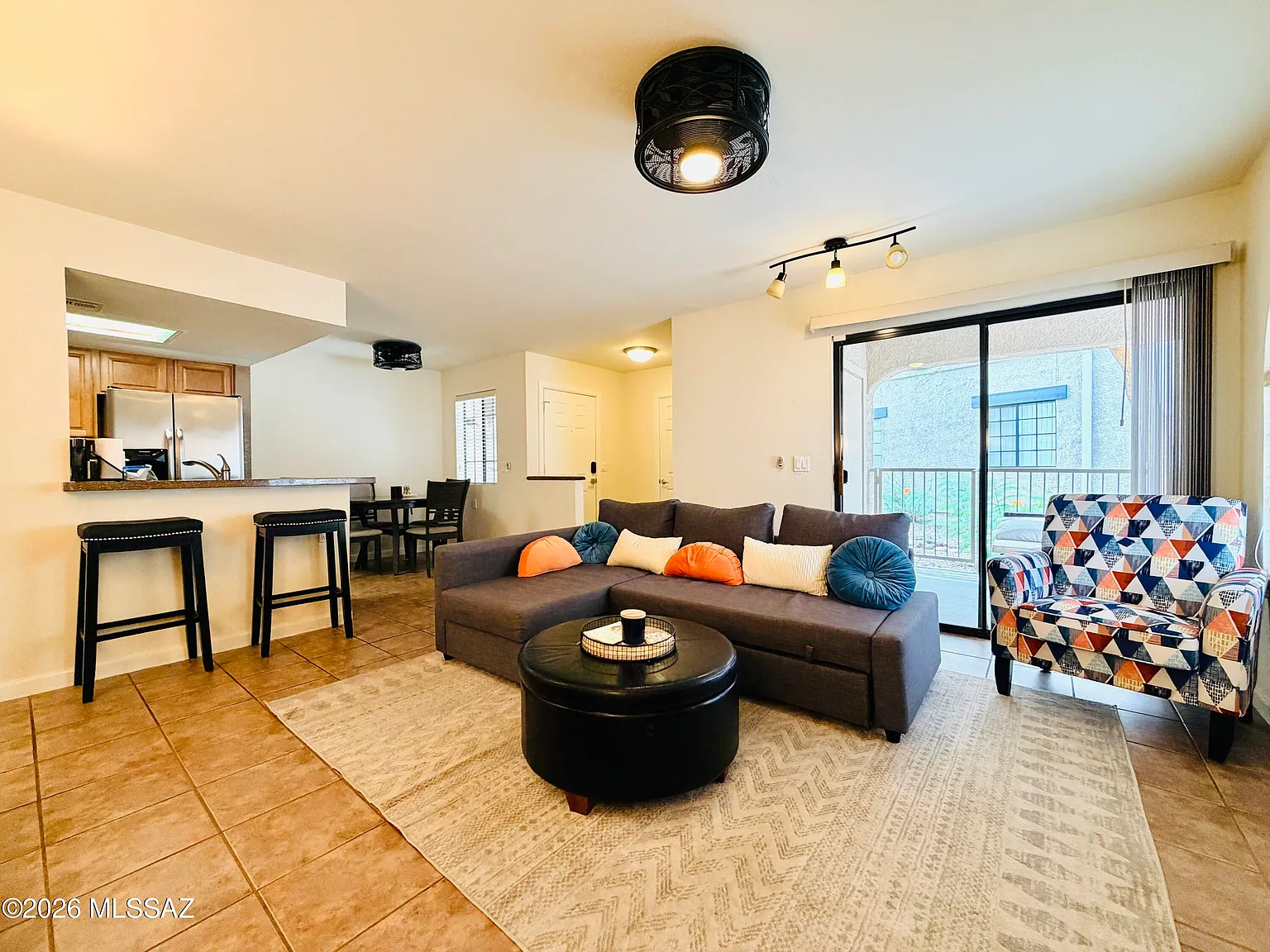 2 bed, 2.0 bath, 1005 sqft, $1,850 — Photo 3