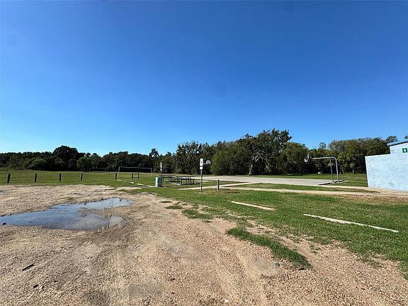 3rd image of 506 2nd St