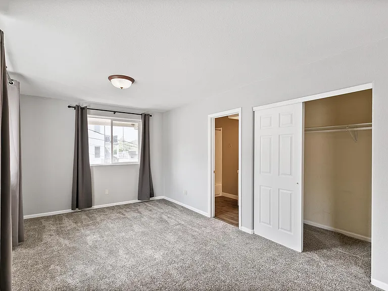 724 E 18th Ave — Photo 12