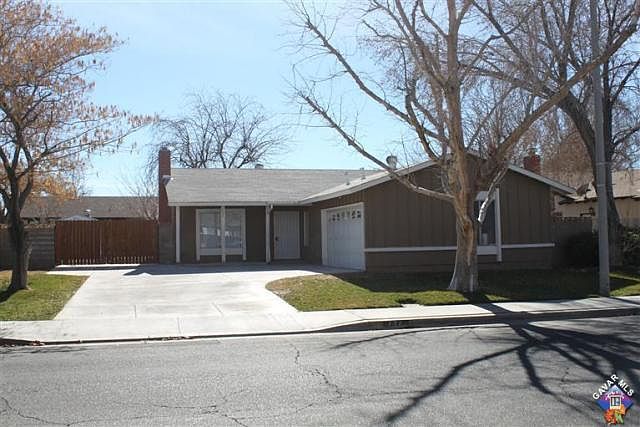 2nd image of 724 E Avenue J4
