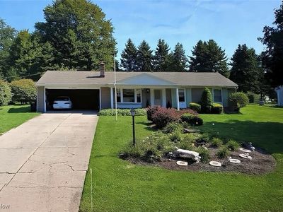 1388 Devon Dr NW, North Canton, OH, 44720
