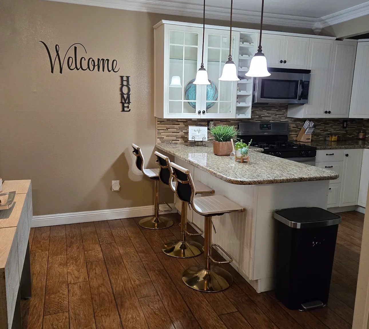 2 bed, 900 sqft, $2,595 — Photo 3