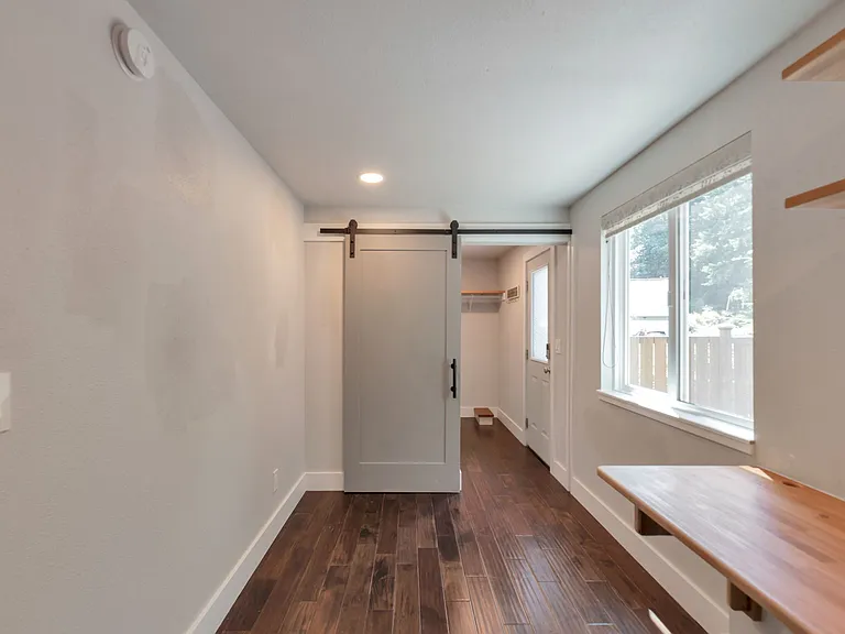 22826 NE 21st Pl — Photo 17