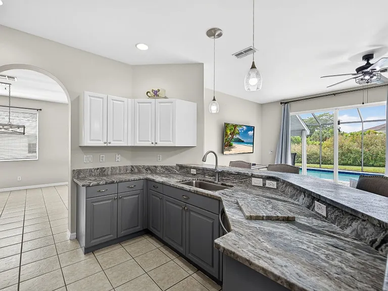 21560 Brixham Run Loop — Photo 3