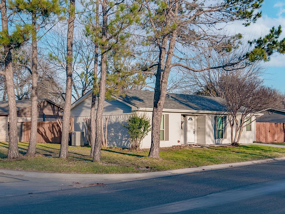 1st image of 1717 Meadow Oak St