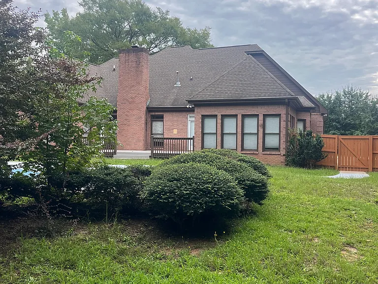 1521 Highway 74 S — Photo 12
