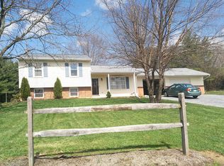 93 E Rosebud Rd, Myerstown, PA 17067