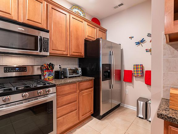 4th image of 486 Westgreen Ln