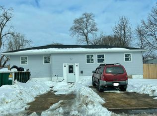151 Pioneer St, Brentwood, NY 11717