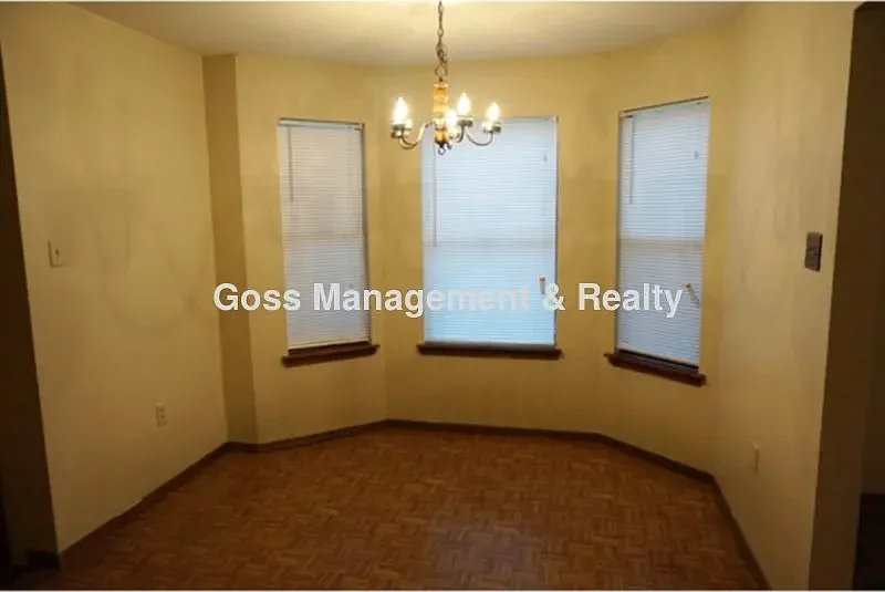 3 bed, 1294 sqft, $1,695 — Photo 4