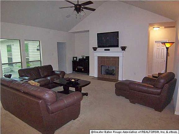 4th image of 26381 Avoyelles Ave