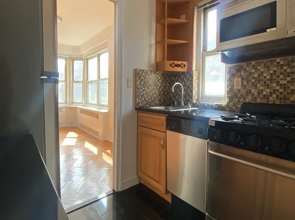 139 East 35th Street image 5 of 8