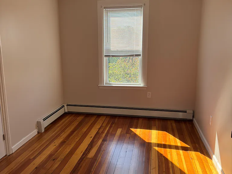24 Potter St #3 — Photo 11