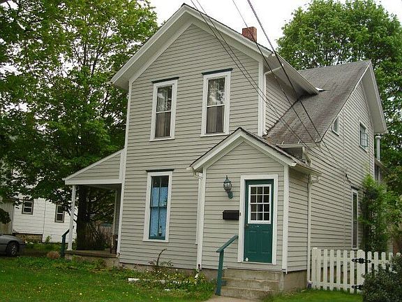 2nd image of 465 Oakwood Ave