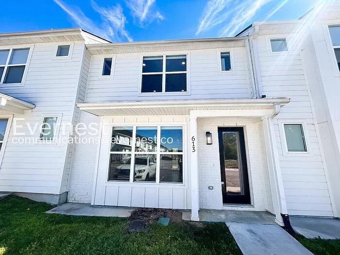 Building Photo - 613 Mason Ward Pl