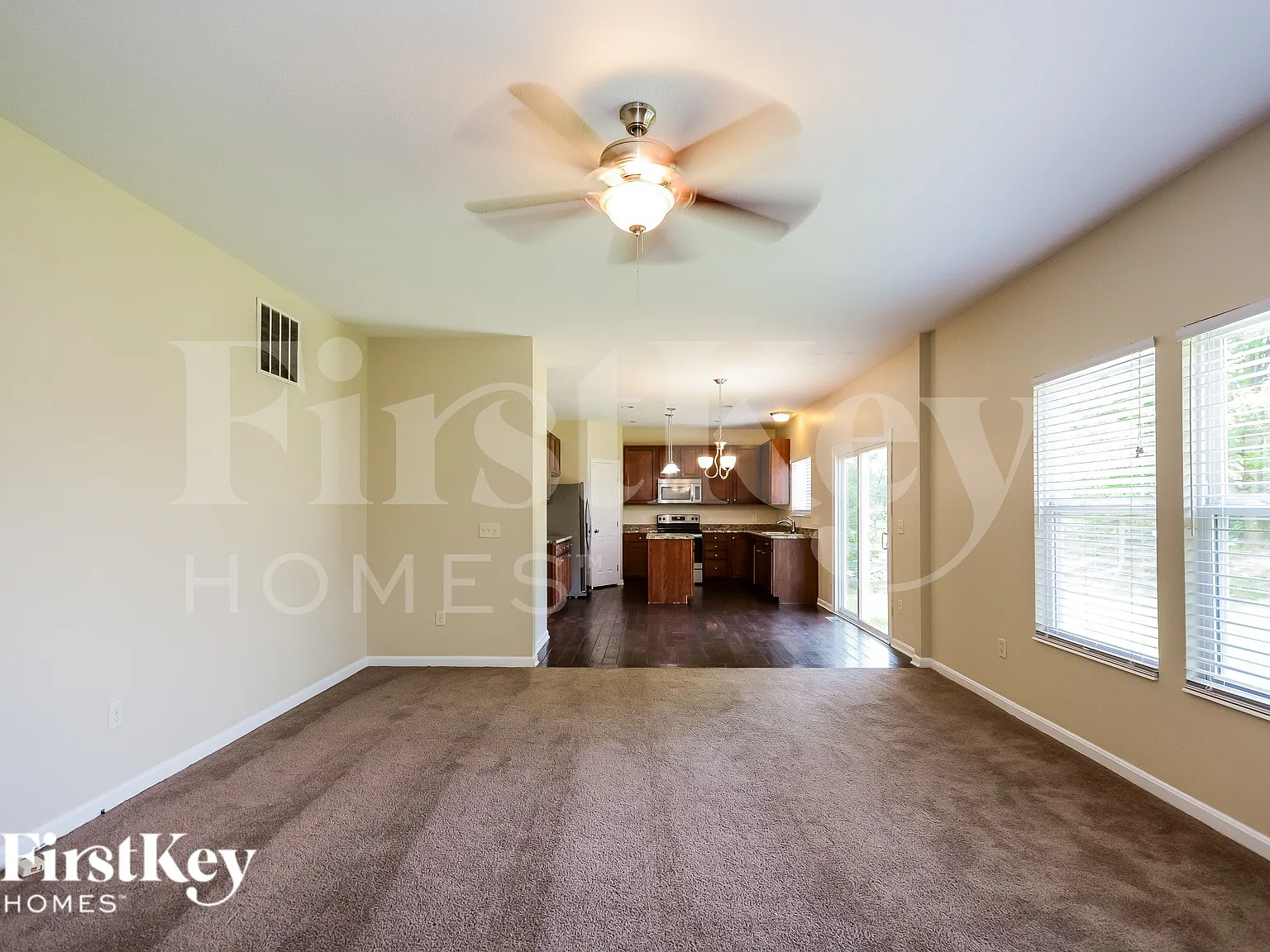 4 bed, 2.5 bath, 2519 sqft, $2,770 — Photo 2