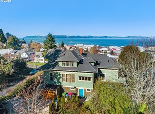 808 9th St, Astoria, OR 97103