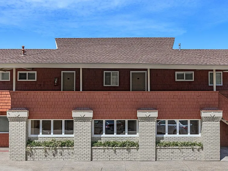 Terraces at Del Mar — Photo 13