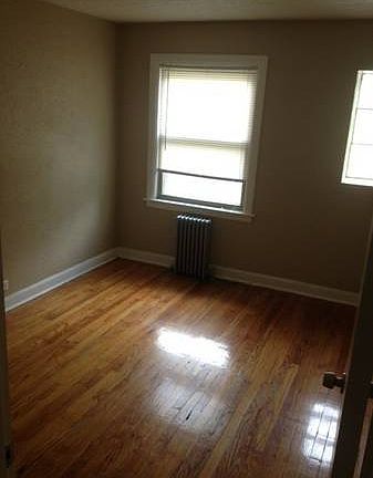 3rd image of 5622 S King Dr
