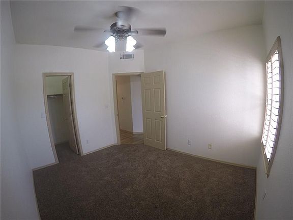 3rd image of 533 Shadow Willow Dr