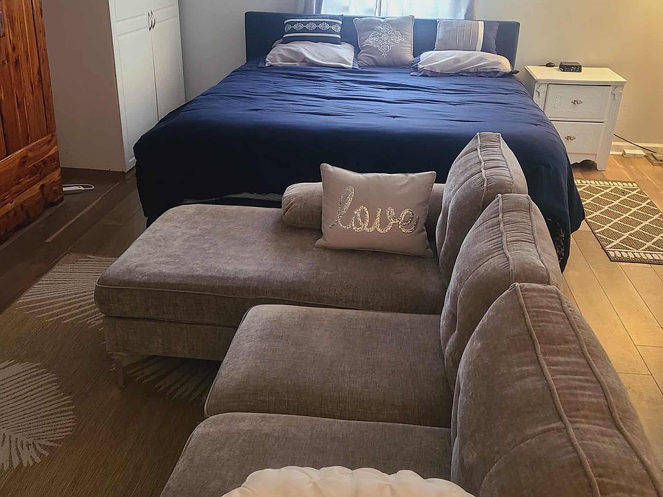 King bed across from sitting area