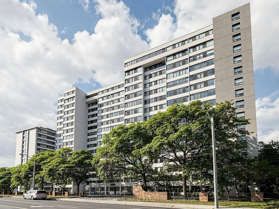 3000 Bathurst St #708