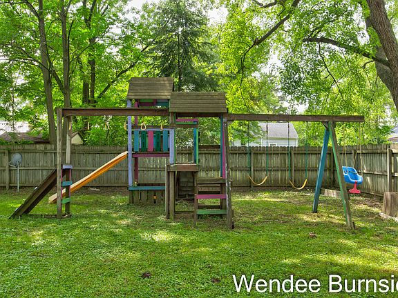5th image of 251 Montebello St SE