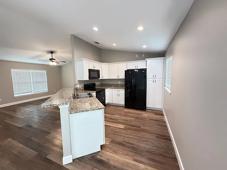 16513 SW 22nd Terrace Rd — Photo 6