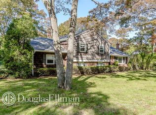 60 Brook Rd, Westhampton Beach, NY 11978
