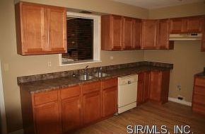 2nd image of 18 Rosewood Dr