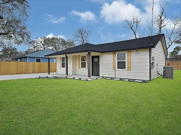 8225 Carolwood Dr, Houston, TX 77028