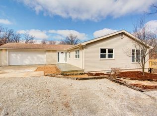 1975 E 558th Rd, Pleasant Hope, MO 65725