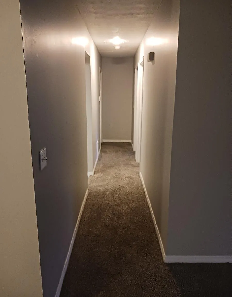 Seven Oaks Apartments — Photo 2