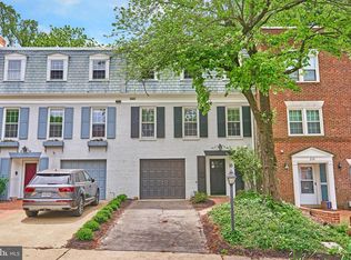 213 James Thurber Ct, Falls Church, VA 22046