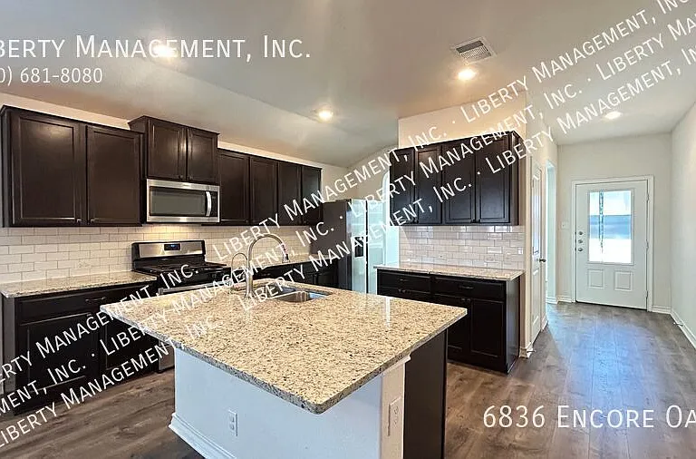 6836 Encore Oaks — Photo 7