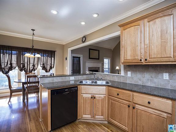 5th image of 5013 Andrew Ln