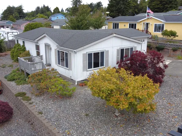 1056 Fulton Ave, Coos Bay, OR 97420