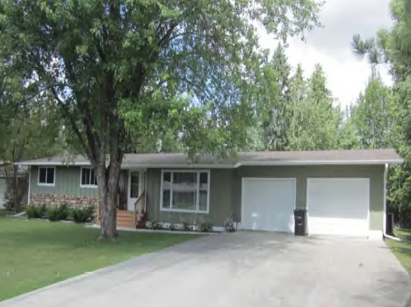 214 Shorewood Dr, International Falls, MN 56649
