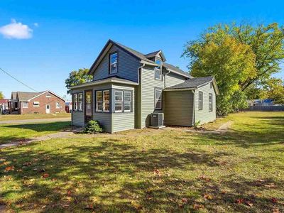 210 N Locust St, Winfield, IA, 52659