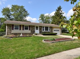 624 Clover Ln, Schaumburg, IL 60193