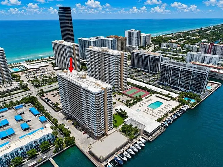 1965 S Ocean Dr #14F — Photo 36