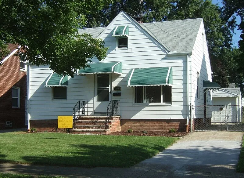 13306 Highlandview Ave photo 1