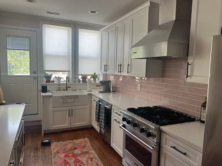 1524 E Capitol St NE — Photo 5