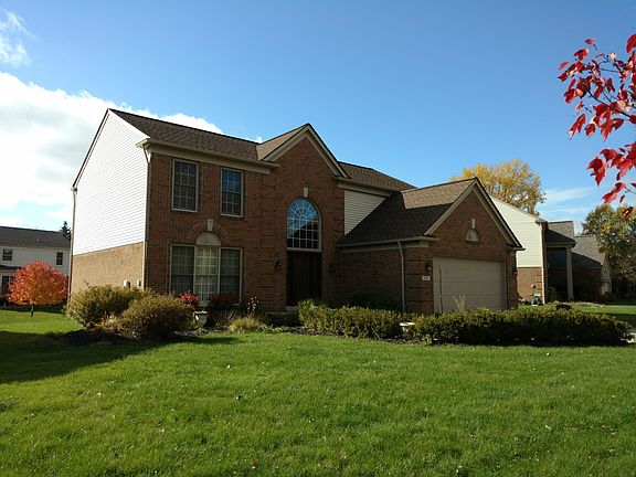 2nd image of 1948 Bloomfield Oaks Dr