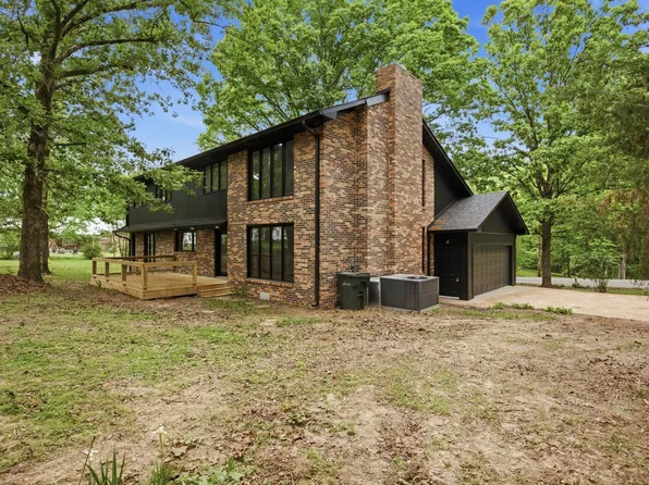 102 Parkwood Ln, Hohenwald, TN 38462