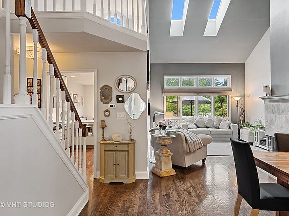 5th image of 310 Lakeview Ct