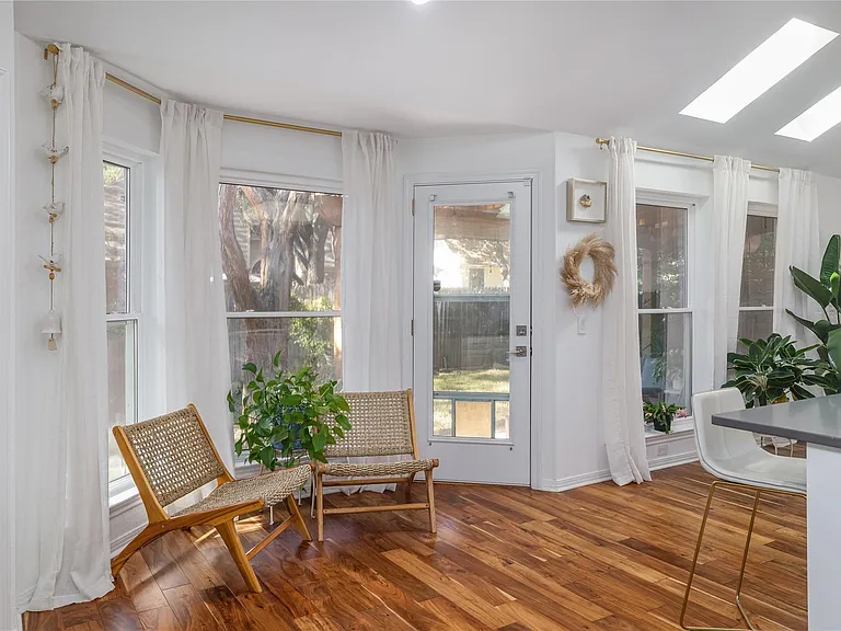8820 Escabosa Dr — Photo 13