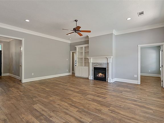 4th image of 9311 Whitney Ln