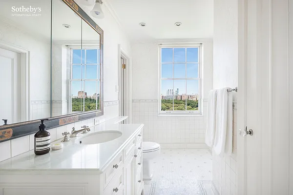 Sold by Sotheby's International Realty | media 4