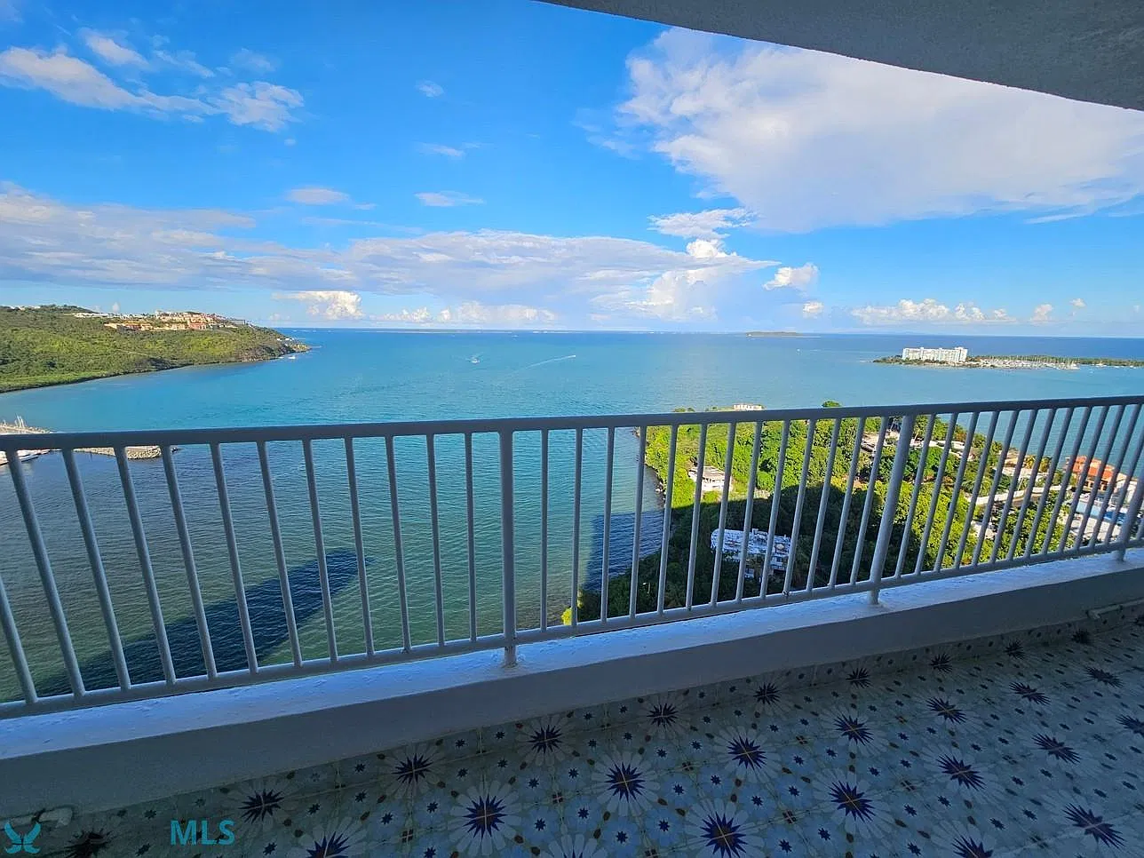 Dos Marinas (Condominio) — Photo 2